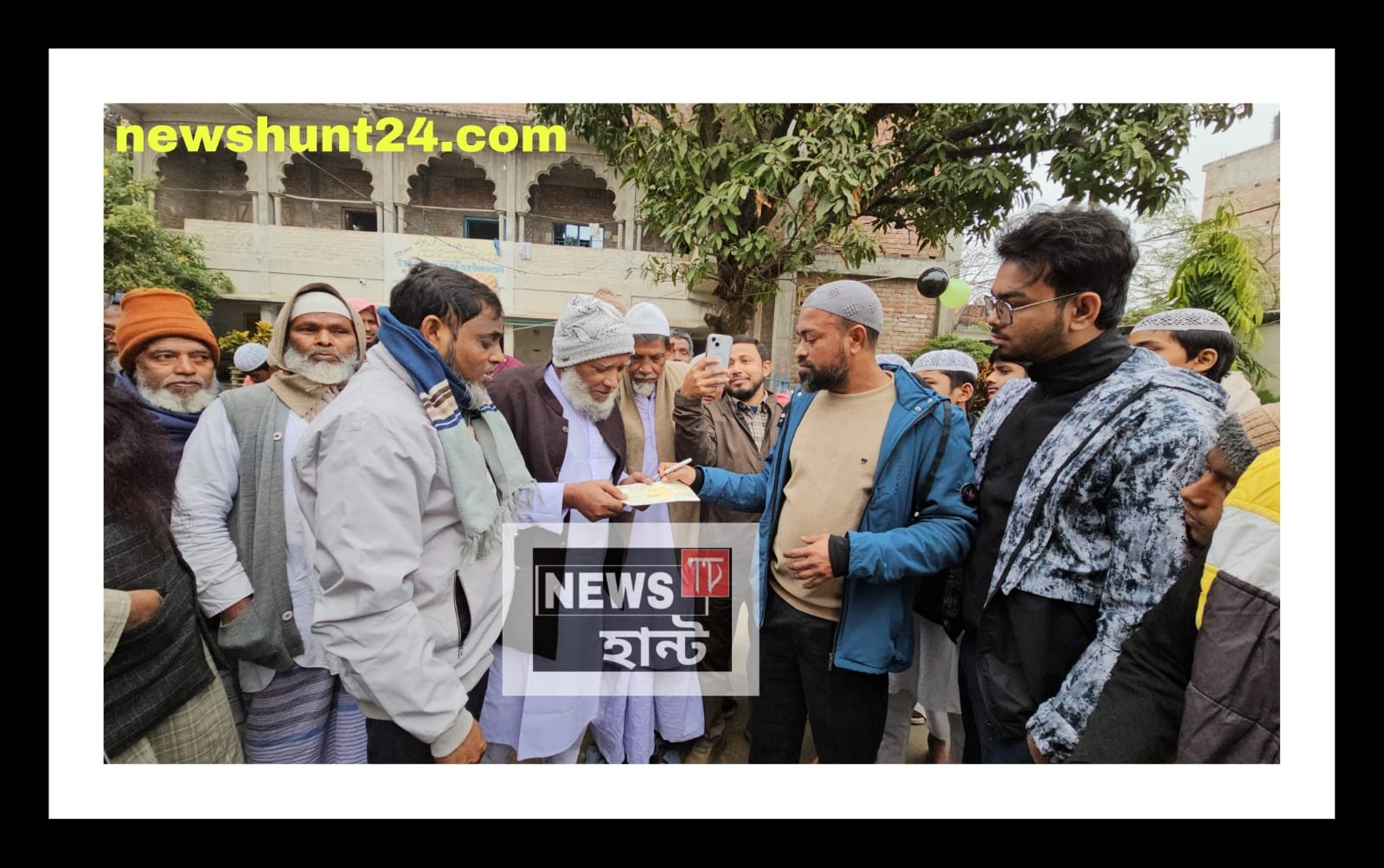 A Humanitarian Example in Support of Underprivileged Students Attik Textiles Owner Raju Extends Financial Cheque Assistance for Silk Supplies and Hostel Construction at a Madrasa